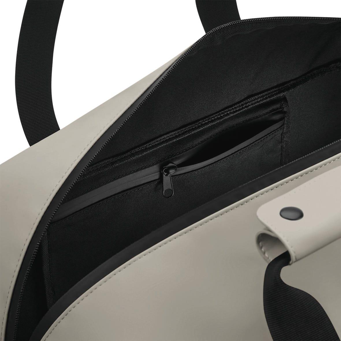 BG338 - Sac de voyage en polyuréthane mat BagBase®