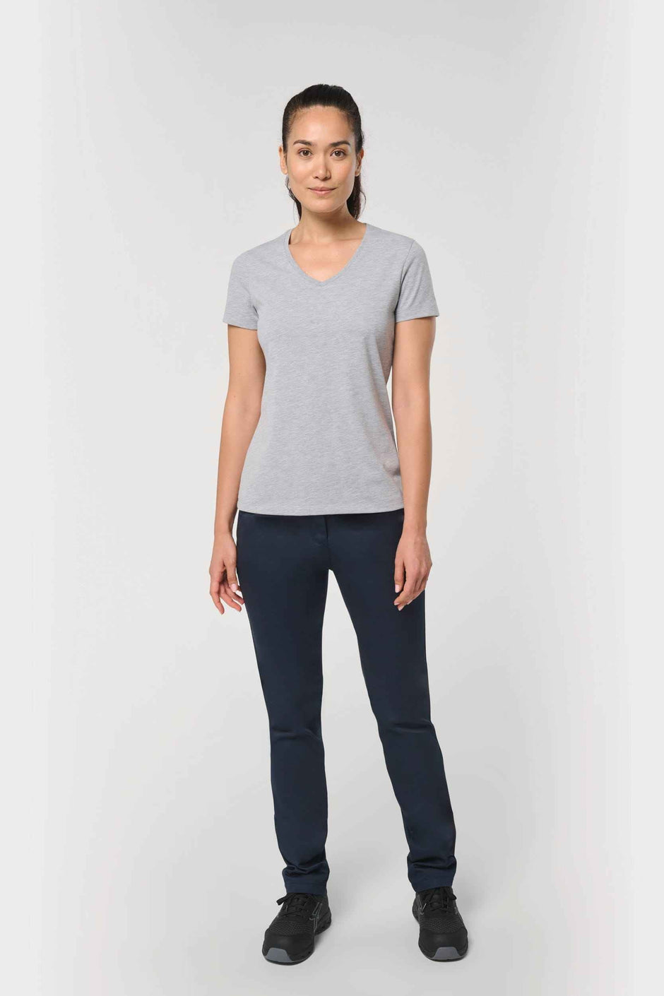 WK317 - T-shirt écoresponsable col V antibactérien femme WK. Designed To Work