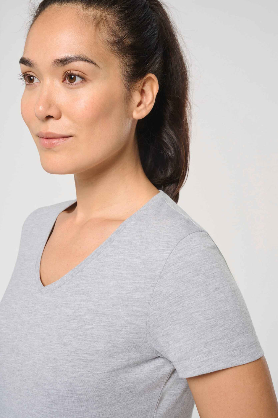 WK317 - T-shirt écoresponsable col V antibactérien femme WK. Designed To Work