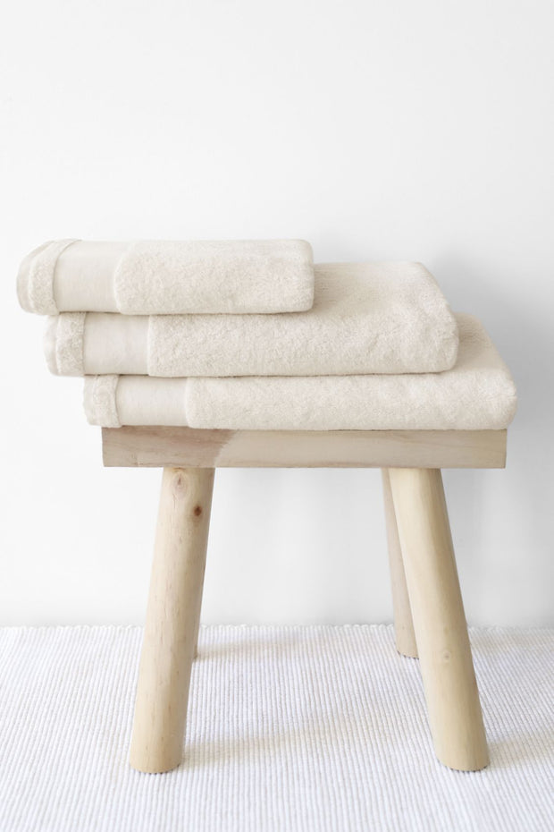 Serviette SOL'S PENINSULA 100 coton doux