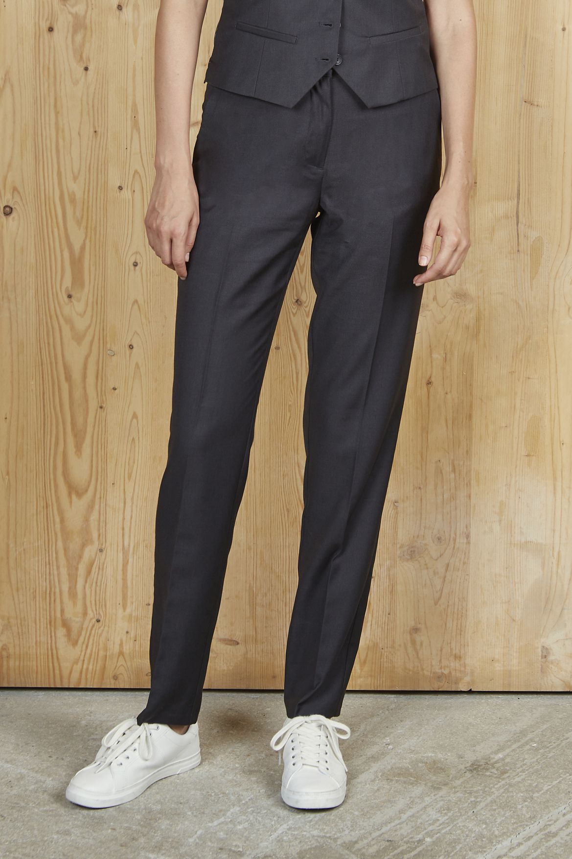 Pantalon NEOBLU GABIN FEMME, élégant et confortable.